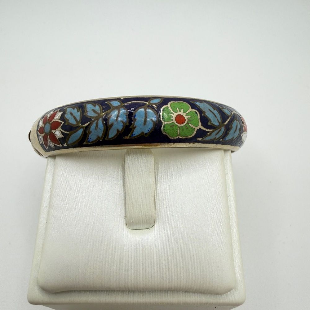 ~7.5" Vintage silver tone, Cloisonne,‎ blue enamel bangle bracelet, Thailand!